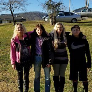 Meet your Posher, Shay